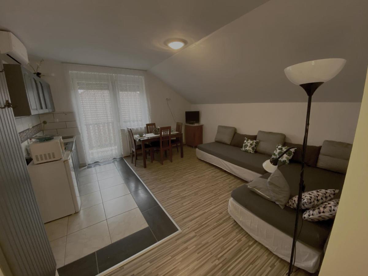 Bobita Apartman ชาร์วาร์ ภายนอก รูปภาพ