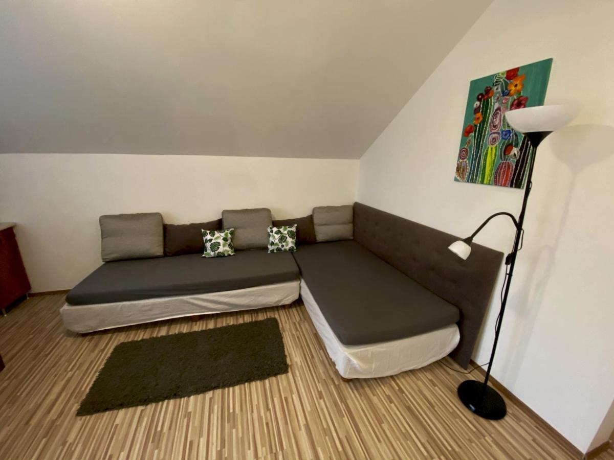 Bobita Apartman ชาร์วาร์ ภายนอก รูปภาพ