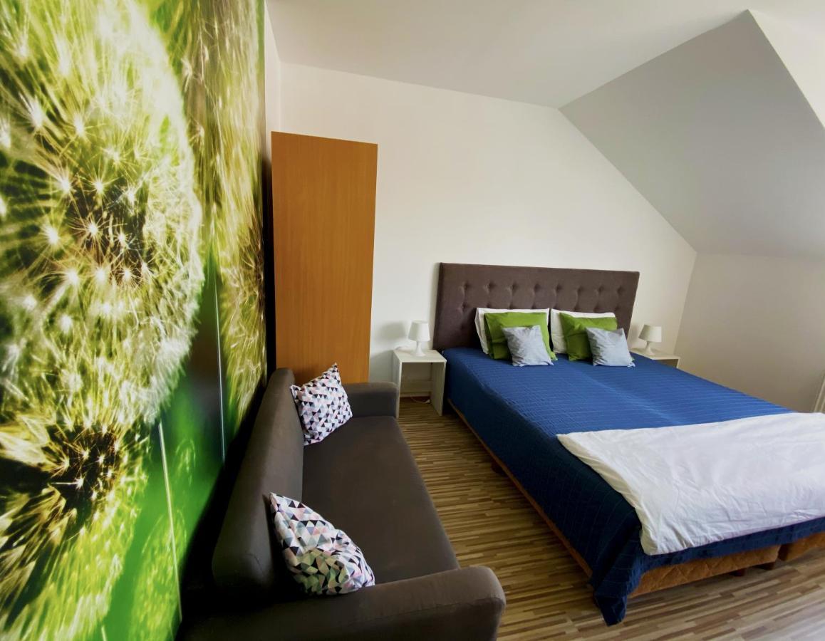Bobita Apartman ชาร์วาร์ ภายนอก รูปภาพ