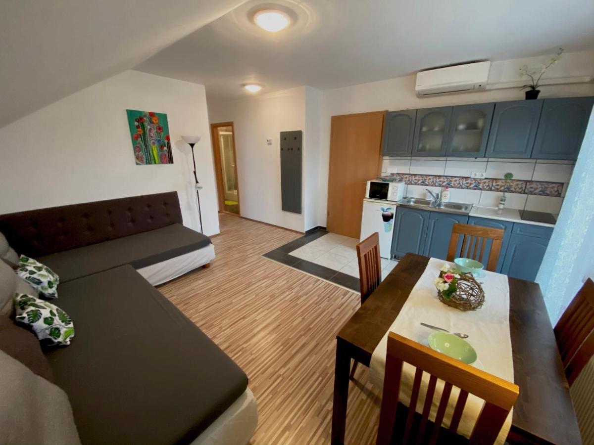 Bobita Apartman ชาร์วาร์ ภายนอก รูปภาพ