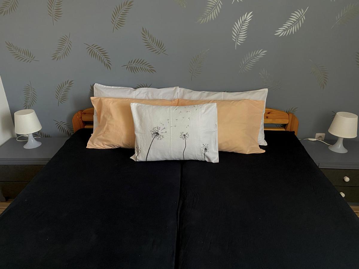 Bobita Apartman ชาร์วาร์ ภายนอก รูปภาพ