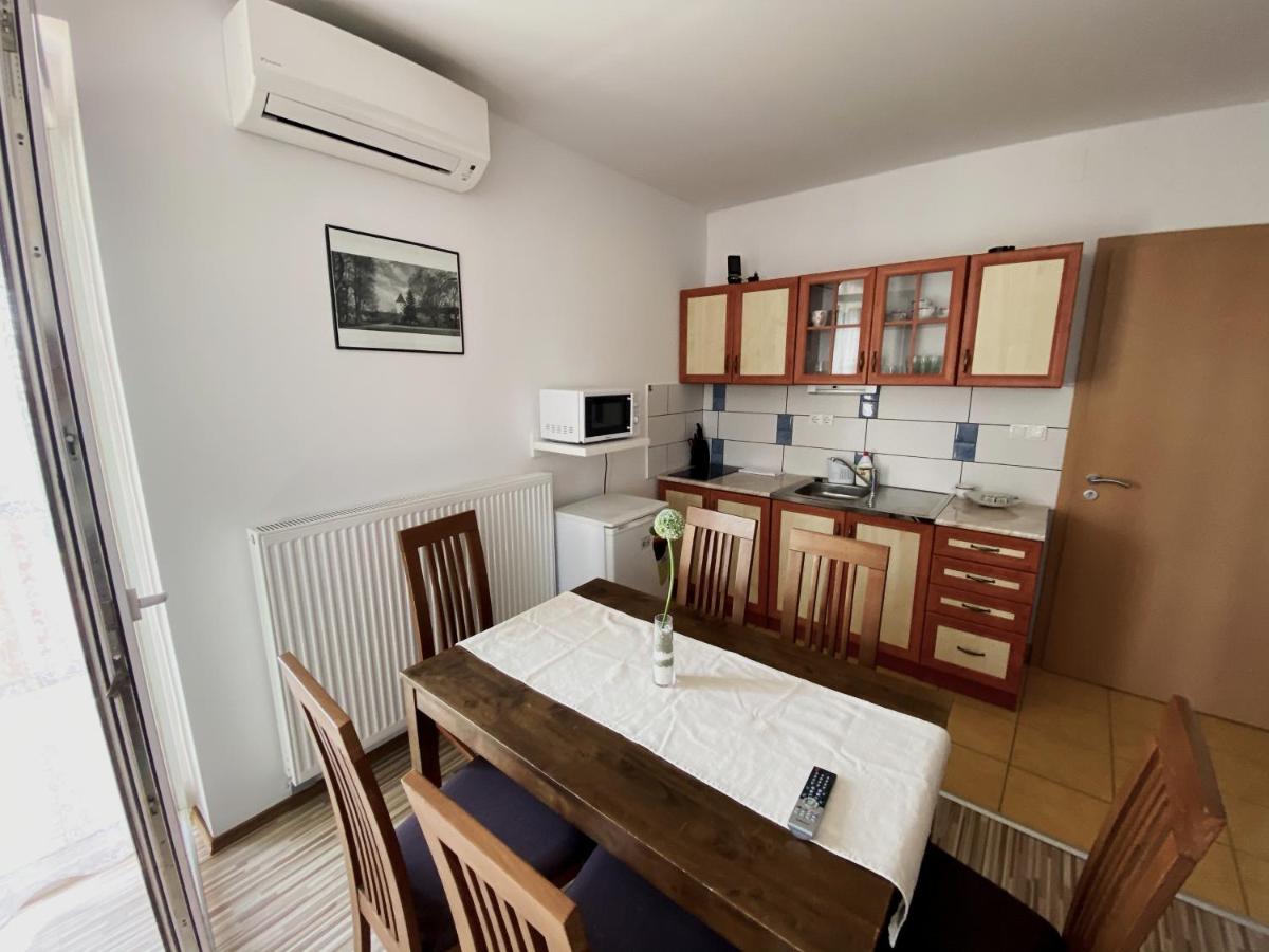 Bobita Apartman ชาร์วาร์ ภายนอก รูปภาพ