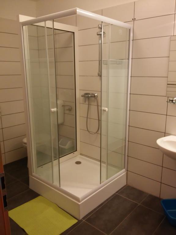 Bobita Apartman ชาร์วาร์ ห้อง รูปภาพ