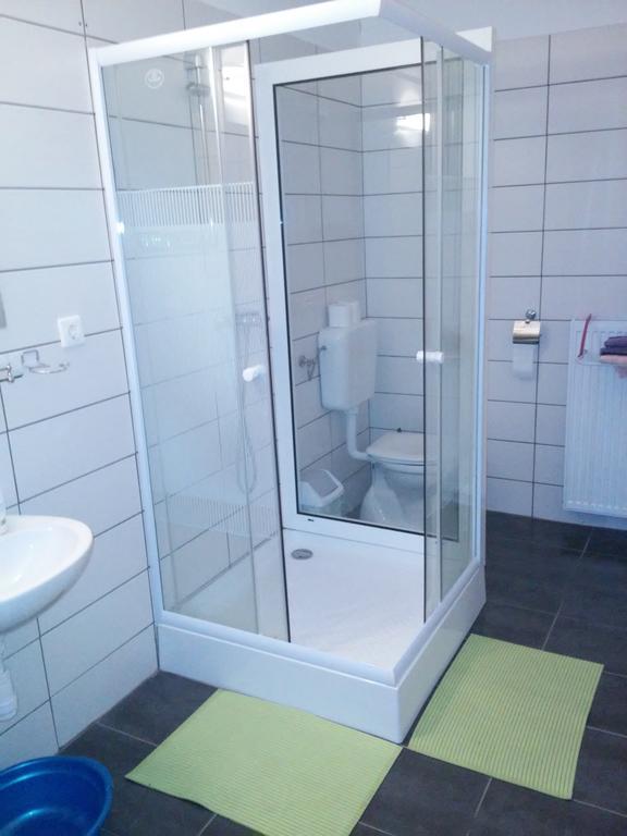 Bobita Apartman ชาร์วาร์ ภายนอก รูปภาพ